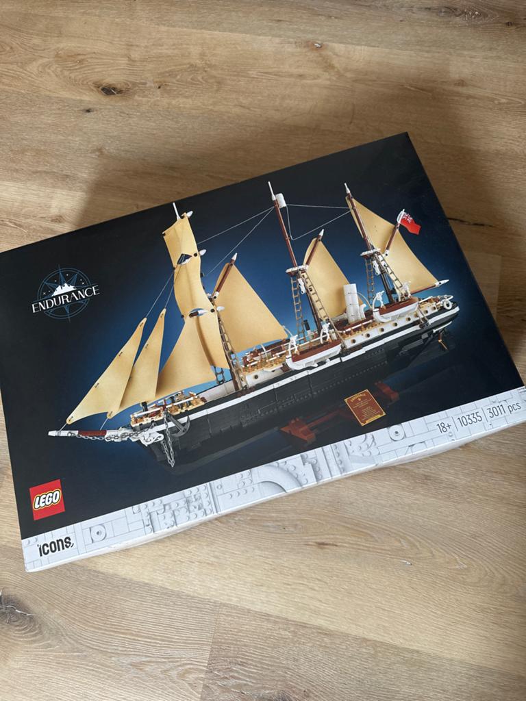 LEGO Icons 10335 Endurance Schip - Compleet met doos en boek, Ophalen of Verzenden, Zo goed als nieuw