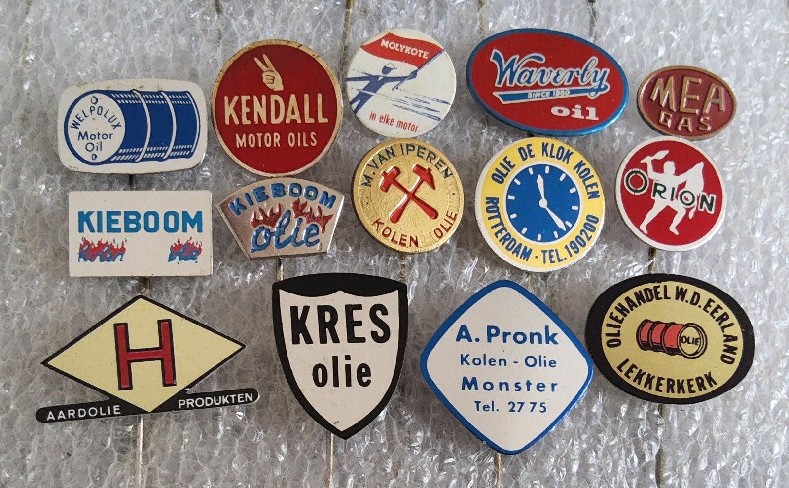 14 Vintage Speldjes: Kolen, Olie en Gas Reclame, Verzamelen, Ophalen of Verzenden, Gebruikt, Overige onderwerpen, Speldje of Pin