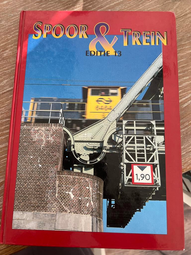 Spoor & Trein Editie 13 - Boek over treinen, Ophalen of Verzenden, Zo goed als nieuw, Trein, Boek of Tijdschrift