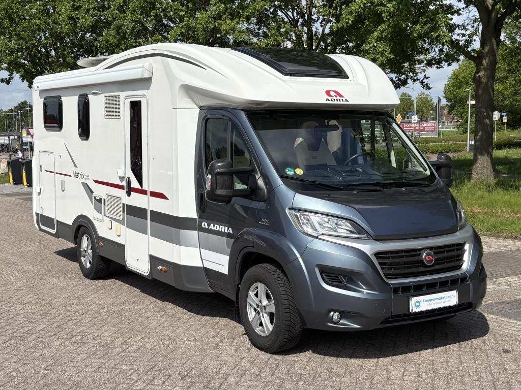 Adria Matrix M670SL - Automaat Lithium LPG 2015 Lengtebedden, Caravans en Kamperen, Automaat, Luifel, Ringverwarming, Fiat