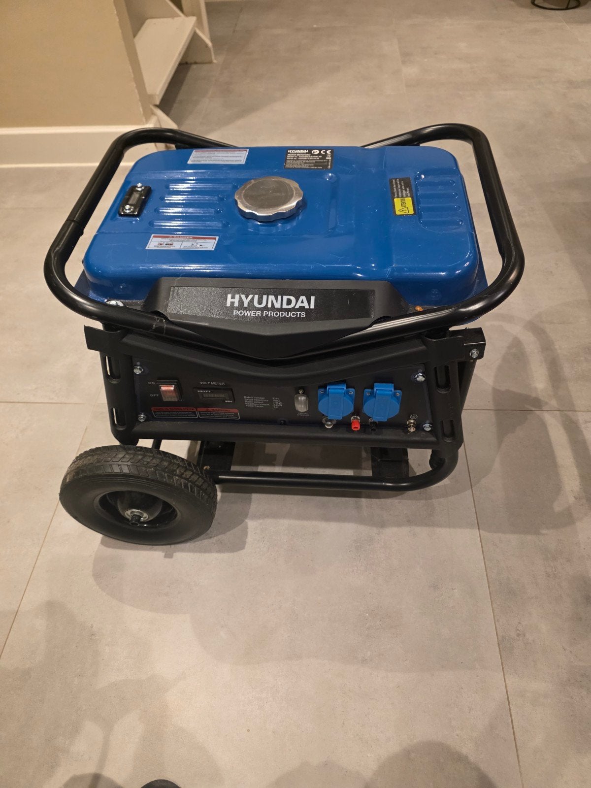 Hyundai LB3500-YB Benzine Aggregaat - Zo goed als nieuw, Ophalen of Verzenden, Nieuw, 5 tot 10 kVA, Benzine