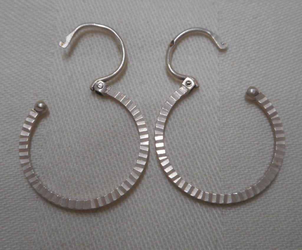 Zilveren vintage oorringen jaren 70 nr.1646, Sieraden, Tassen en Uiterlijk, Oorbellen, Hangers, Verzenden, Zo goed als nieuw, Zilver
