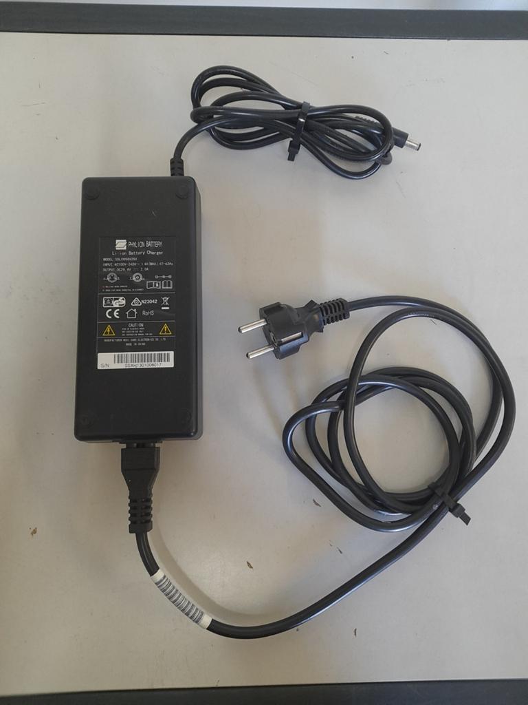 Phylion Accu Oplader 29.4V 2A SSLC058V29X, Ophalen of Verzenden, Gebruikt