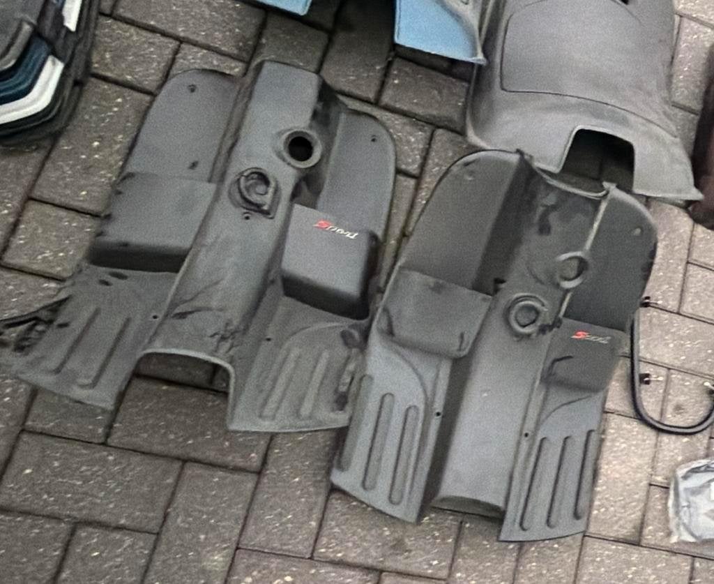 Piaggio Vespa S beenschild matzwart origineel netjes, Ophalen of Verzenden, Vespa, Vespa, Vespa