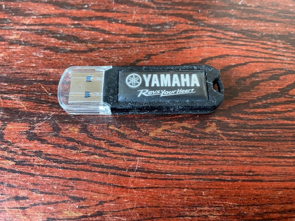 Yamaha new motorcycle press kit new models high res RARE USB, Ophalen of Verzenden, Gebruikt, Motoren
