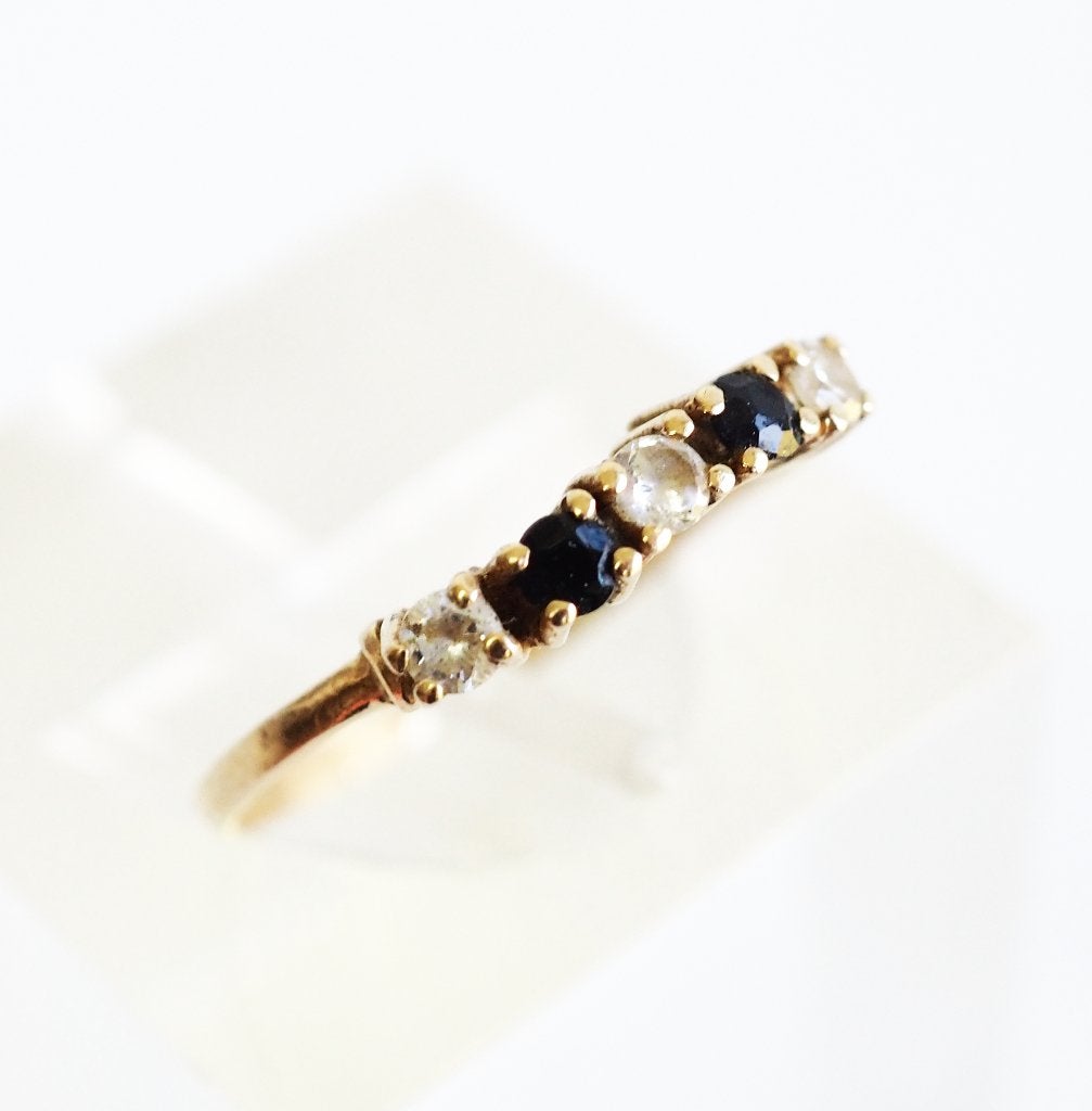 14  krt gouden rijring met zirkonia en spinel, Sieraden, Tassen en Uiterlijk, Ringen, Gebruikt, ., Ophalen of Verzenden, Dame