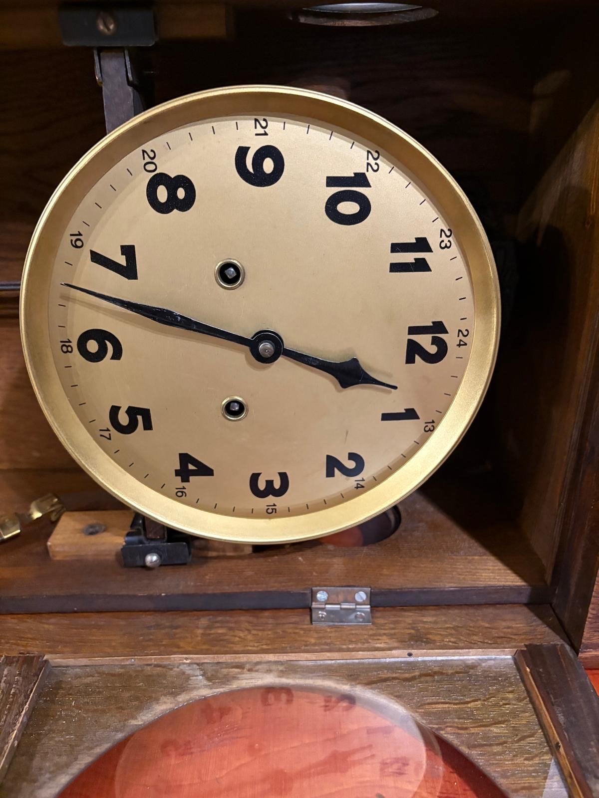 Antieke houten wandklok met slinger, Ophalen of Verzenden