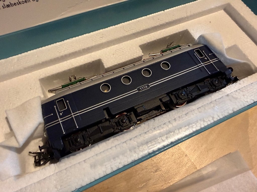 Märklin 30130 - NS, Elektrische locomotief serie 1100 HO|AC, Wisselstroom, Locomotief, Nieuw, Ophalen of Verzenden