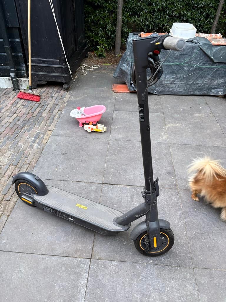 Segway-Ninebot KickScooter MAX G30 - Zo goed als nieuw, Ophalen, Zo goed als nieuw, Elektrische step (E-scooter)