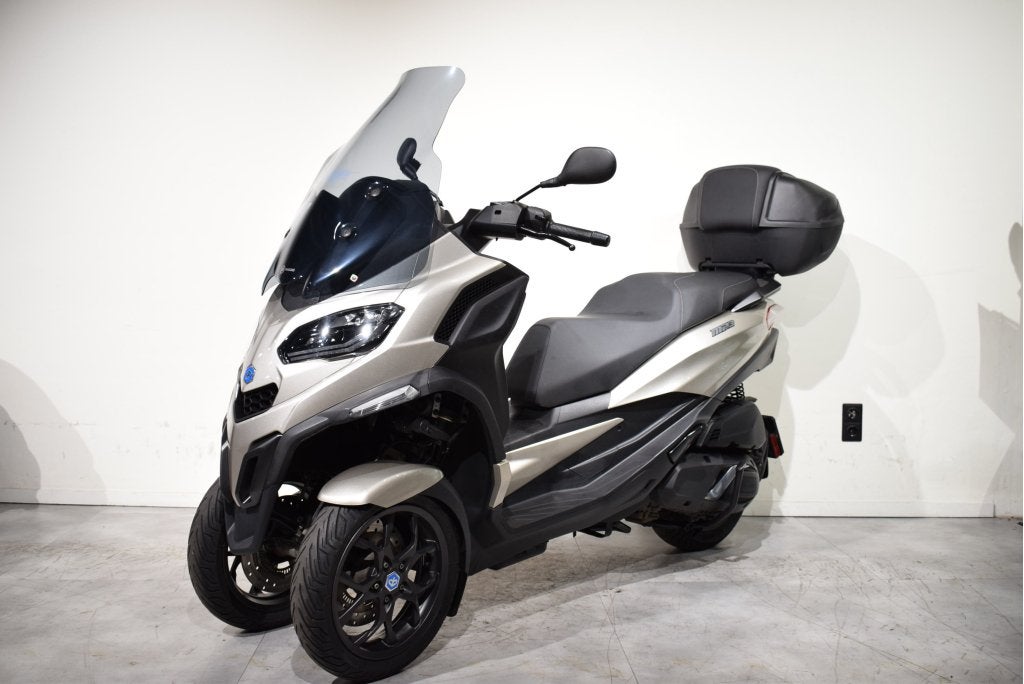 Piaggio MP3 400 HPE | 2024 | 14.000km, Motoren, Quads en Trikes, Piaggio & C. SpA, Viale Rinaldo Piaggio, 25, 56025 Pontedera PI, Italië