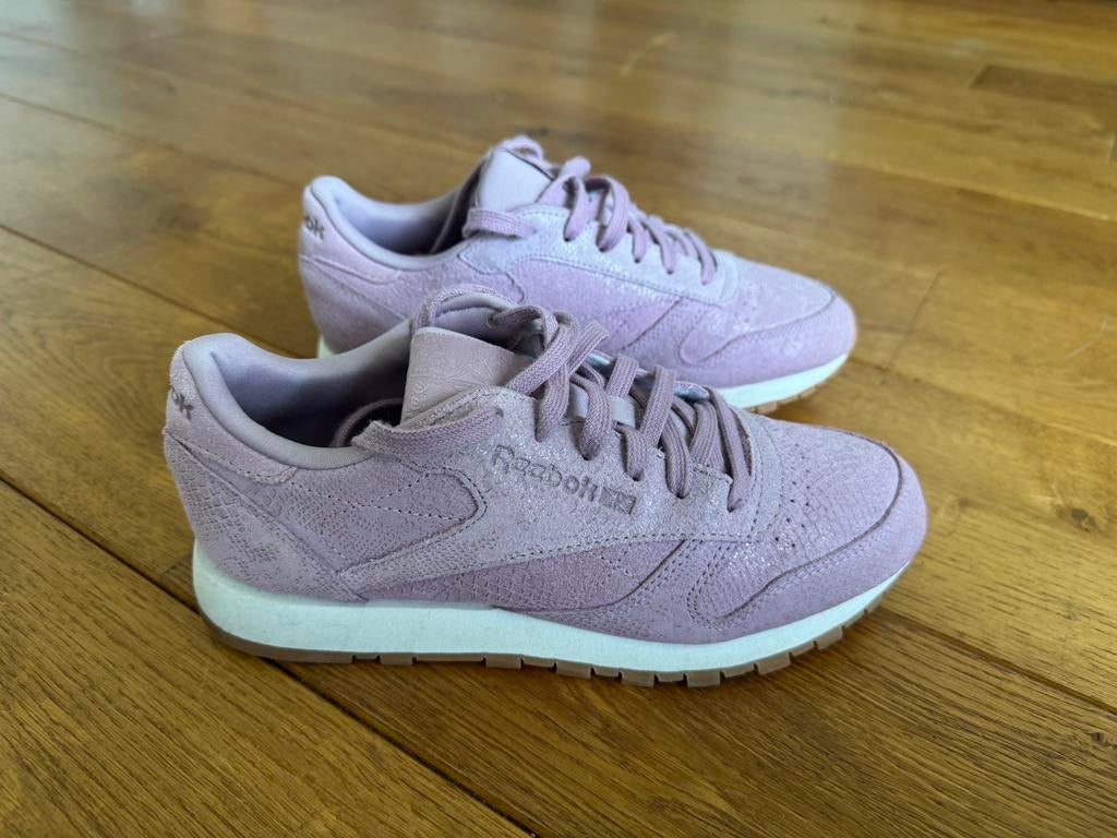 Reebok Classic Sneakers - Lila/Roze maat 36, Sport en Fitness, Loopsport en Atletiek, Zo goed als nieuw, Overige typen, Reebok