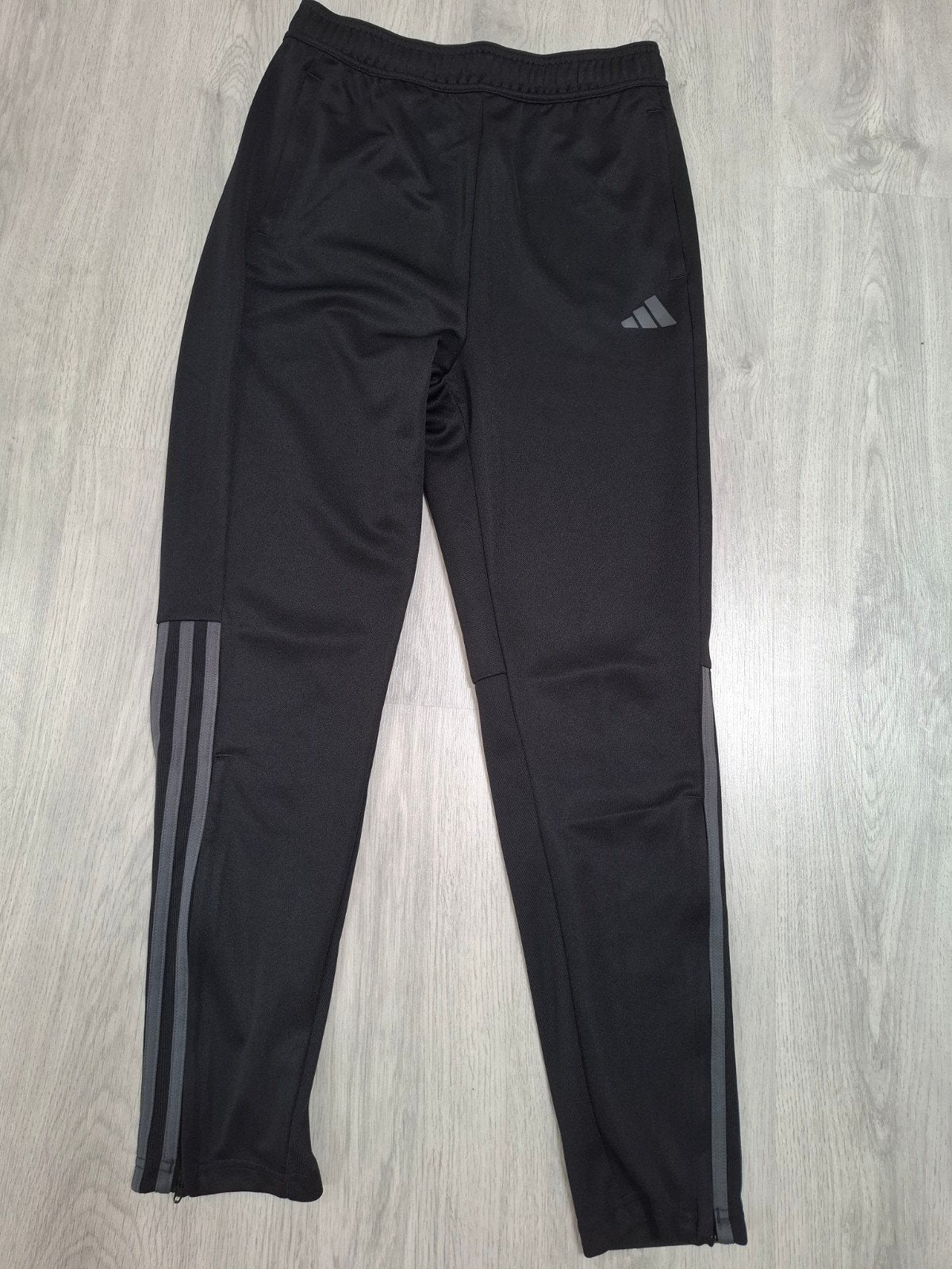 Jongens Adidas broek maat 164, Ophalen, Zo goed als nieuw, Jongen, Broek