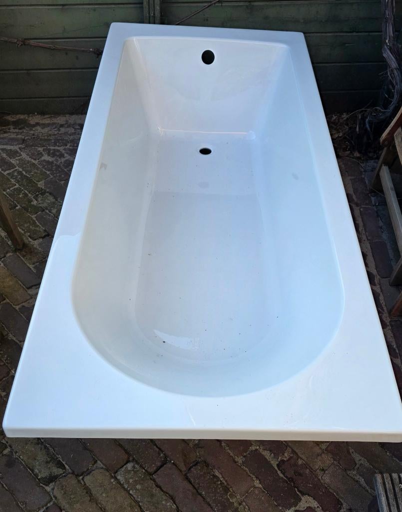 Ligbad Acryl, wit glanzend, Ophalen, Nieuw, Met bad