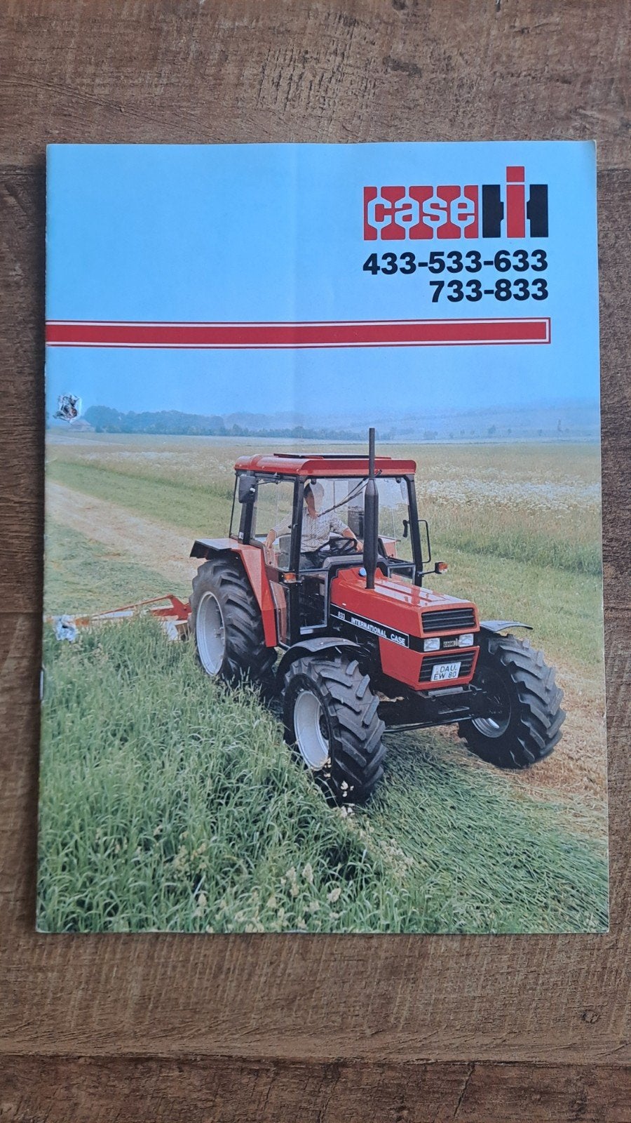 folder CASE IH International 33 serie tractoren, trekkers, Ophalen of Verzenden, Zo goed als nieuw, Folder