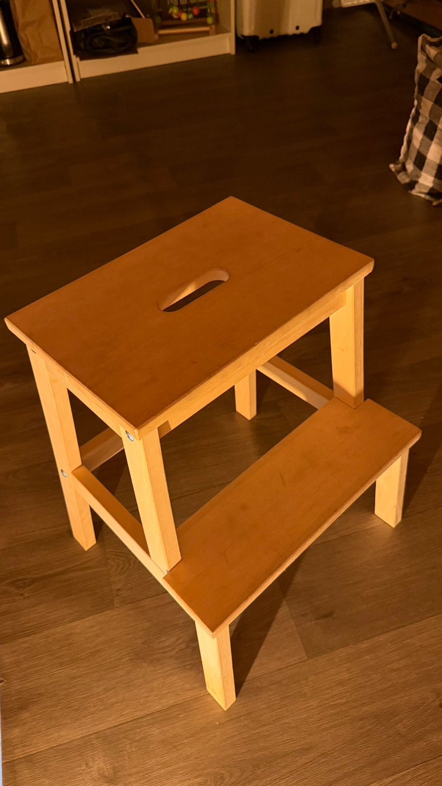 Ikea opstap kruk, Huis en Inrichting, Krukjes, Ophalen, Zo goed als nieuw, Hout