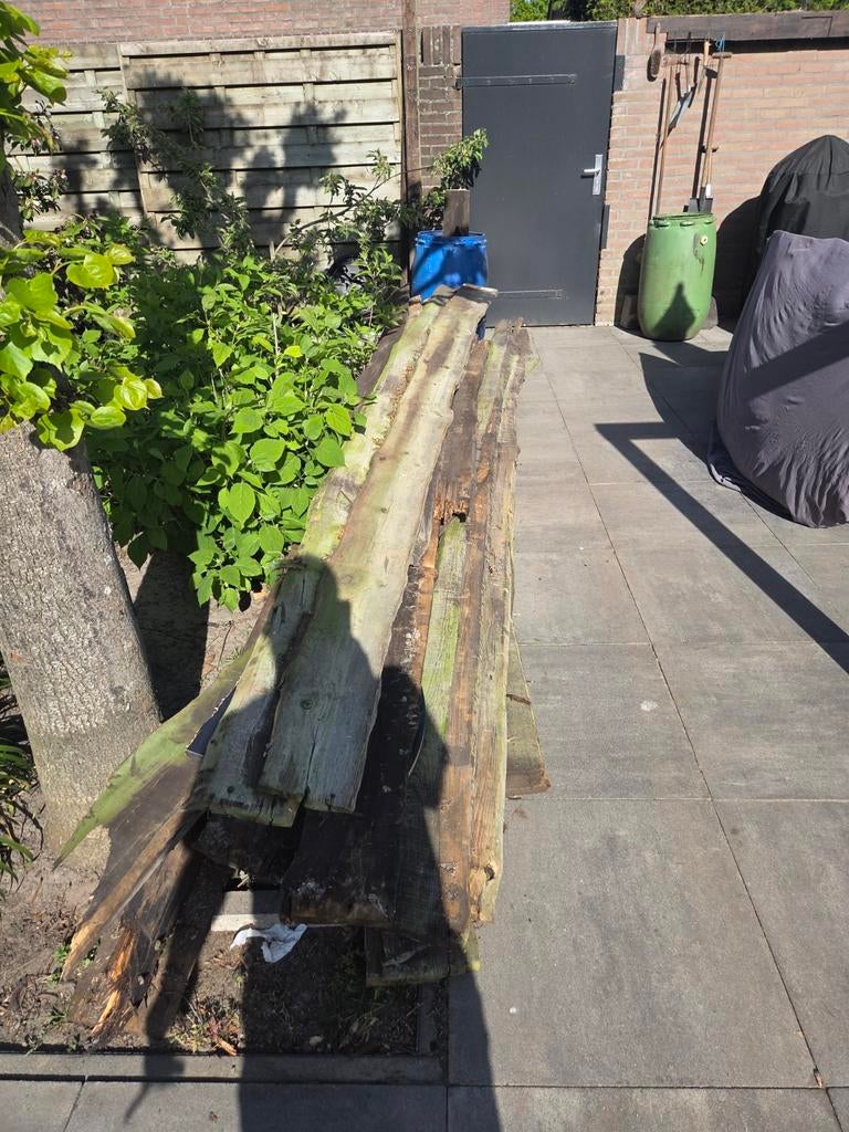 Gratis kachelhout - diverse planken en balken, Tuin en Terras, Minder dan 3 m³, Ophalen of Verzenden, Overige houtsoorten, Blokken