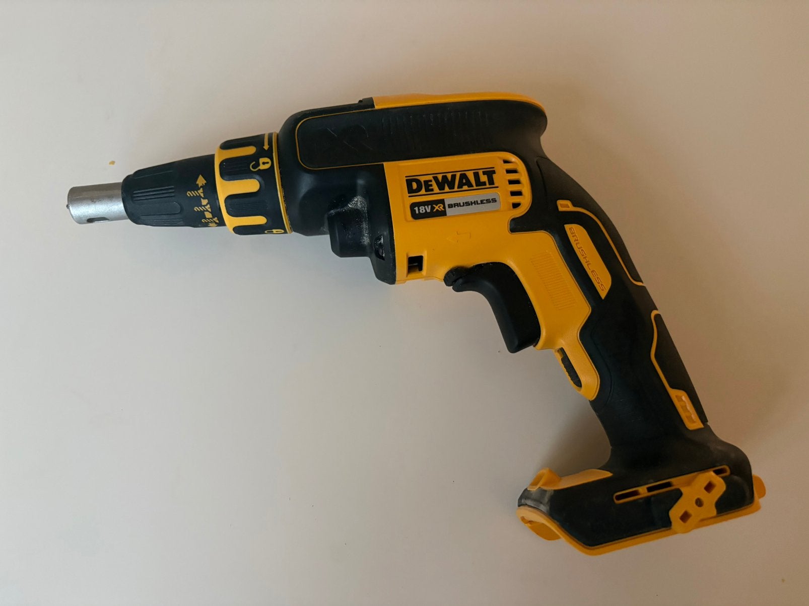 Dewalt dcf620 gipsplaatschroefmachine (zonder accu), Doe-het-zelf en Verbouw, Ophalen, Zo goed als nieuw