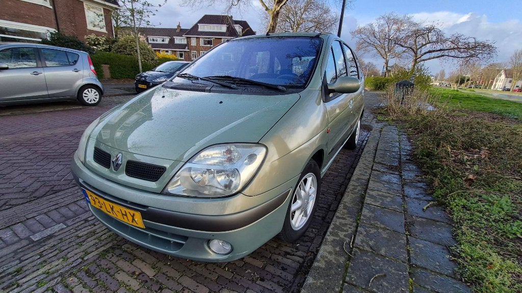 Renault Scénic 1.6 16V AUTOMAAT 2003 Groen Metalic, Auto's, 1250 kg, 4 cilinders, Origineel Nederlands, Grijs