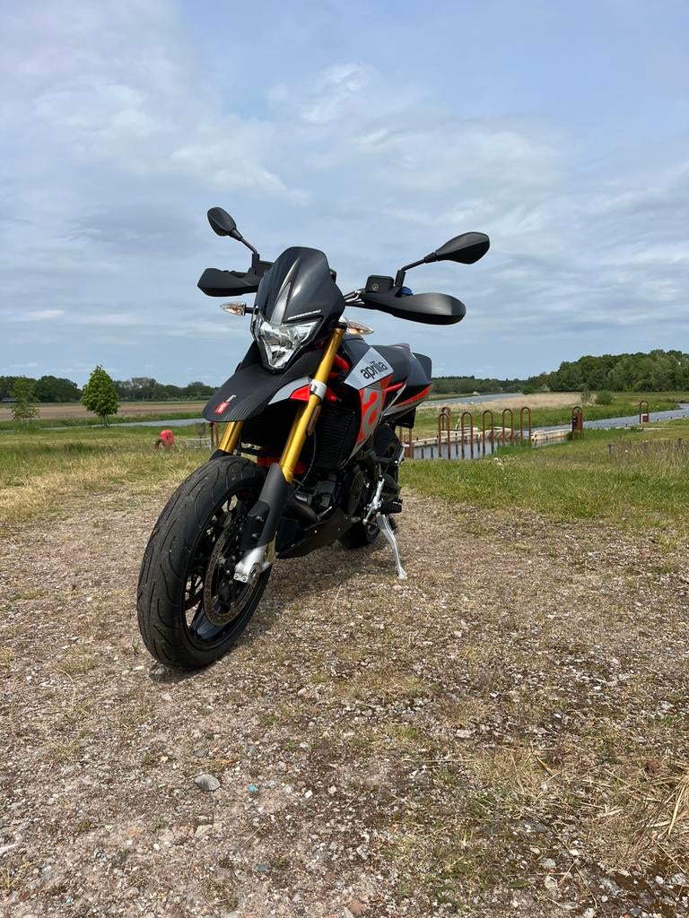 Aprilia Dorsoduro 900 (lage km stand), 2 cilinders, Occasion, Motorrijbewijs A, Bedrijf