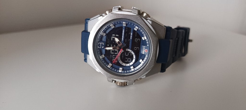 heren horloge LICARR, dual time  25 euro, Overige merken, Overige materialen, Polshorloge, Kunststof