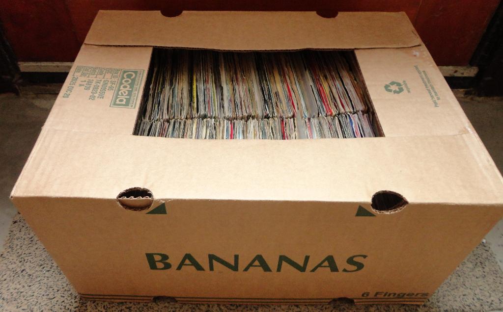 Bananendoos vol met singles, Cd's en Dvd's, Vinyl Singles, Ophalen of Verzenden, Gebruikt, 7 inch, Single