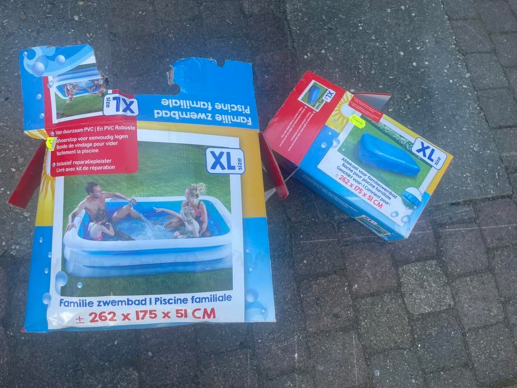 Gratis familiezwembad met afdekzeil, Ophalen, Zo goed als nieuw