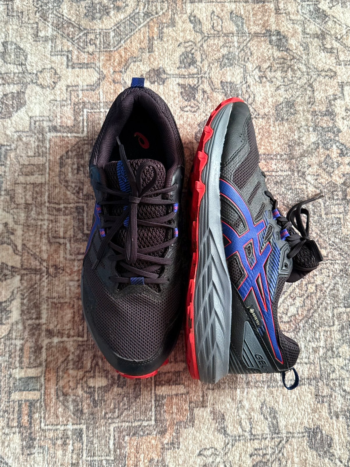 Asics gel, Kleding | Heren, Ophalen of Verzenden, Zo goed als nieuw, Sportschoenen
