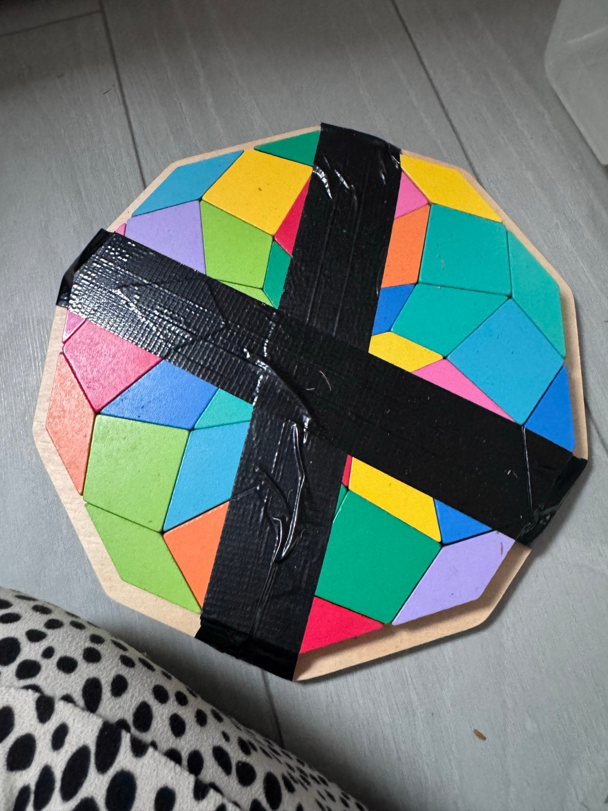 Houten puzzel met kleurrijke geometrische vormen, 2 tot 4 jaar, Gebruikt, 10 tot 50 stukjes, Ophalen of Verzenden