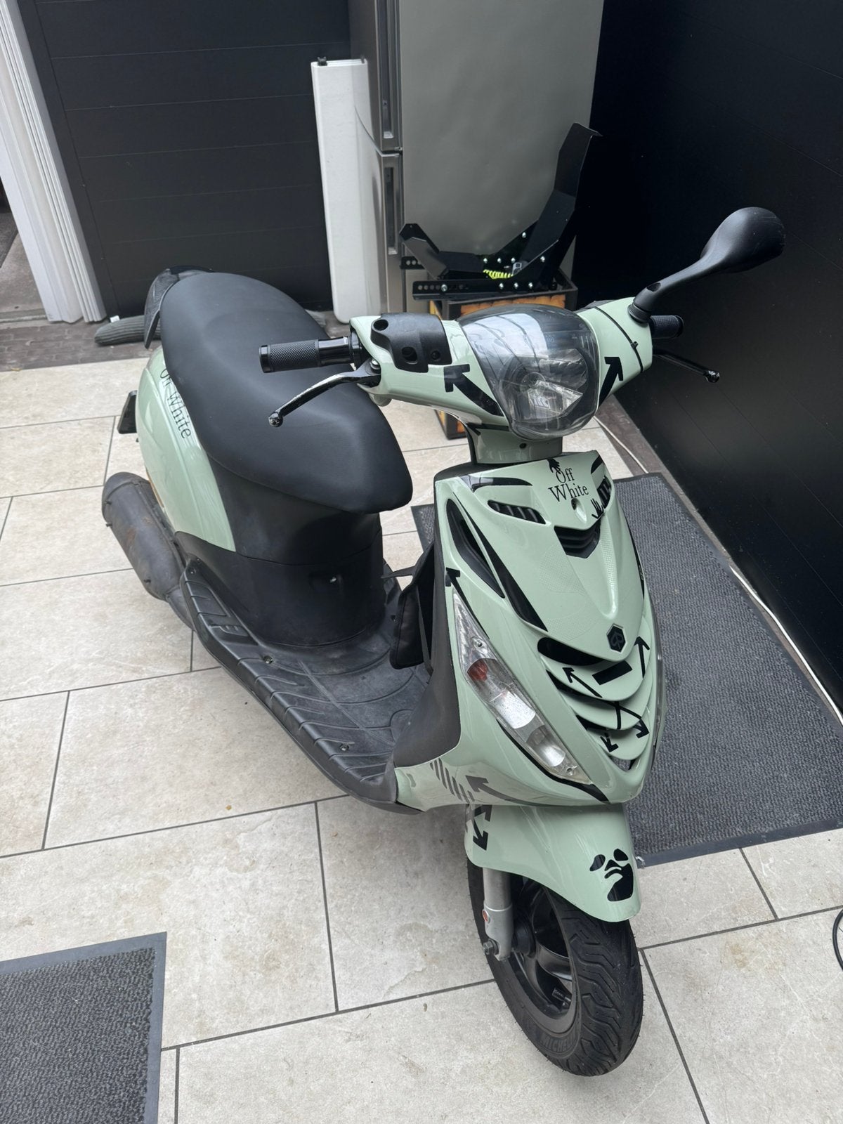 Piaggio zip 125 a1, Fietsen en Brommers, Scooters | Piaggio, Zo goed als nieuw, Zip, Benzine, Ophalen