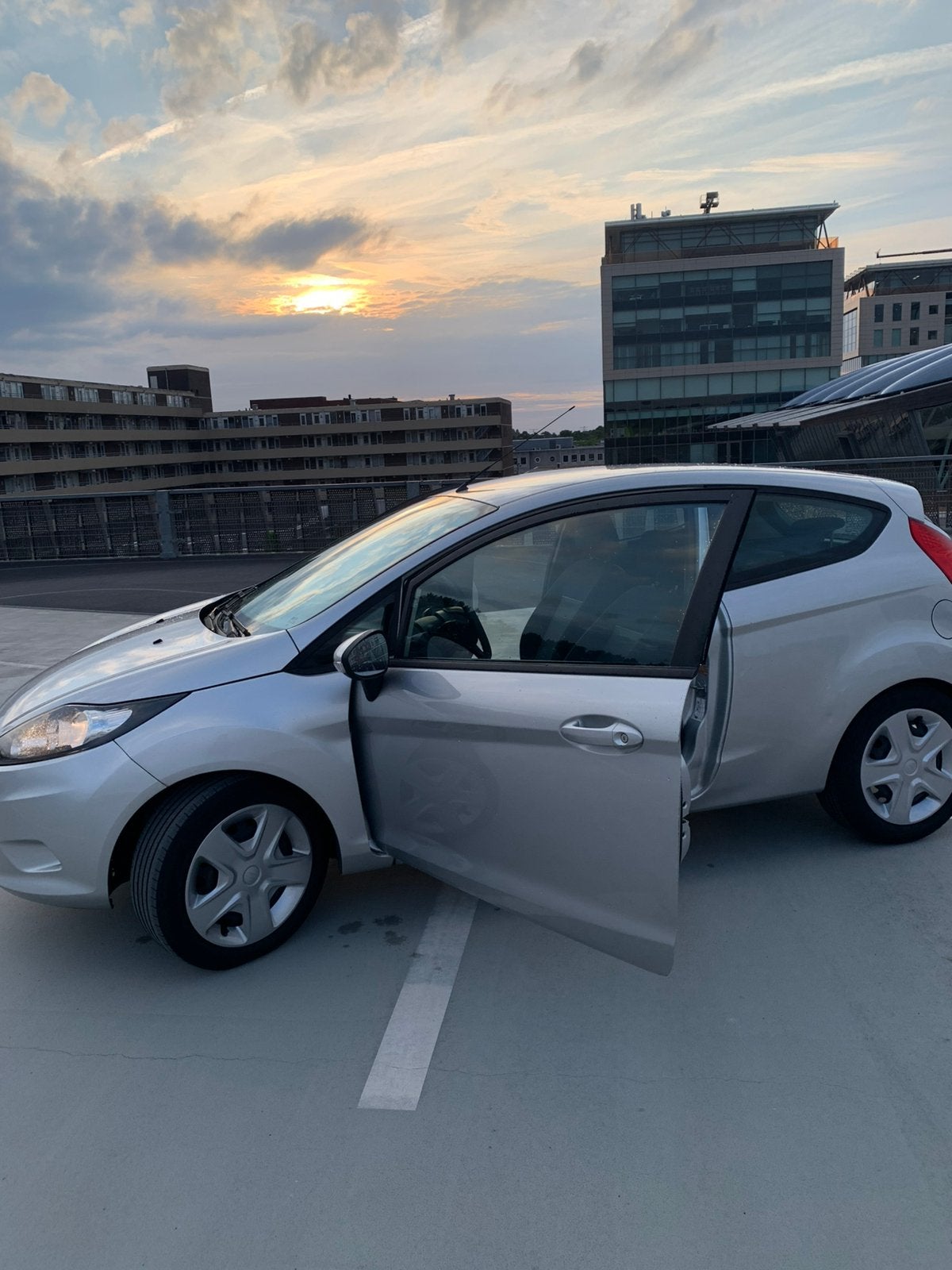 Ford Fiësta 1.25 44KW 3DR 2010 Grijs, Stof, 4 cilinders, Origineel Nederlands, Handgeschakeld