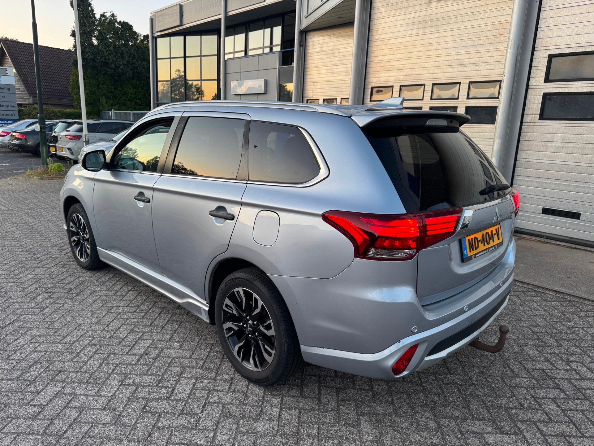 Mitsubishi Outlander 2.0 PHEV Premium Camera,Trkhaak,Navi, 1998 cc, Euro 6, 4 cilinders, Bedrijf