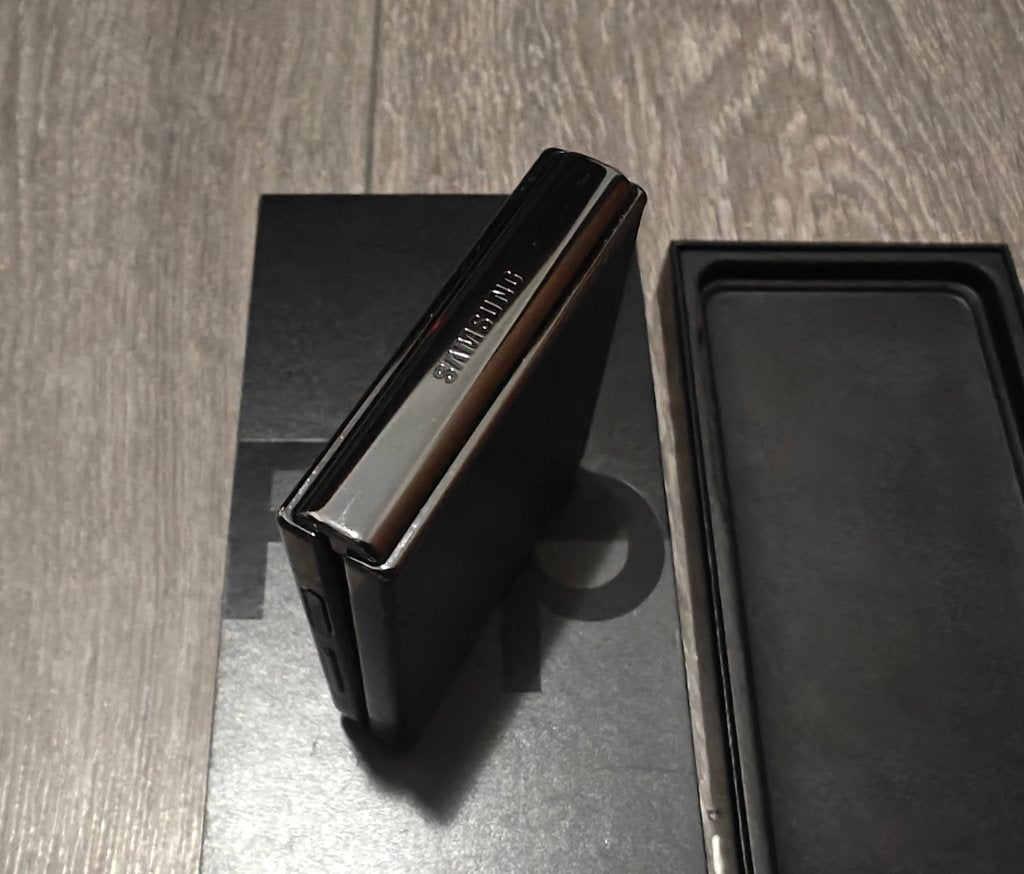 Foto 4 van Samsung Flip 4 128GB Zwart