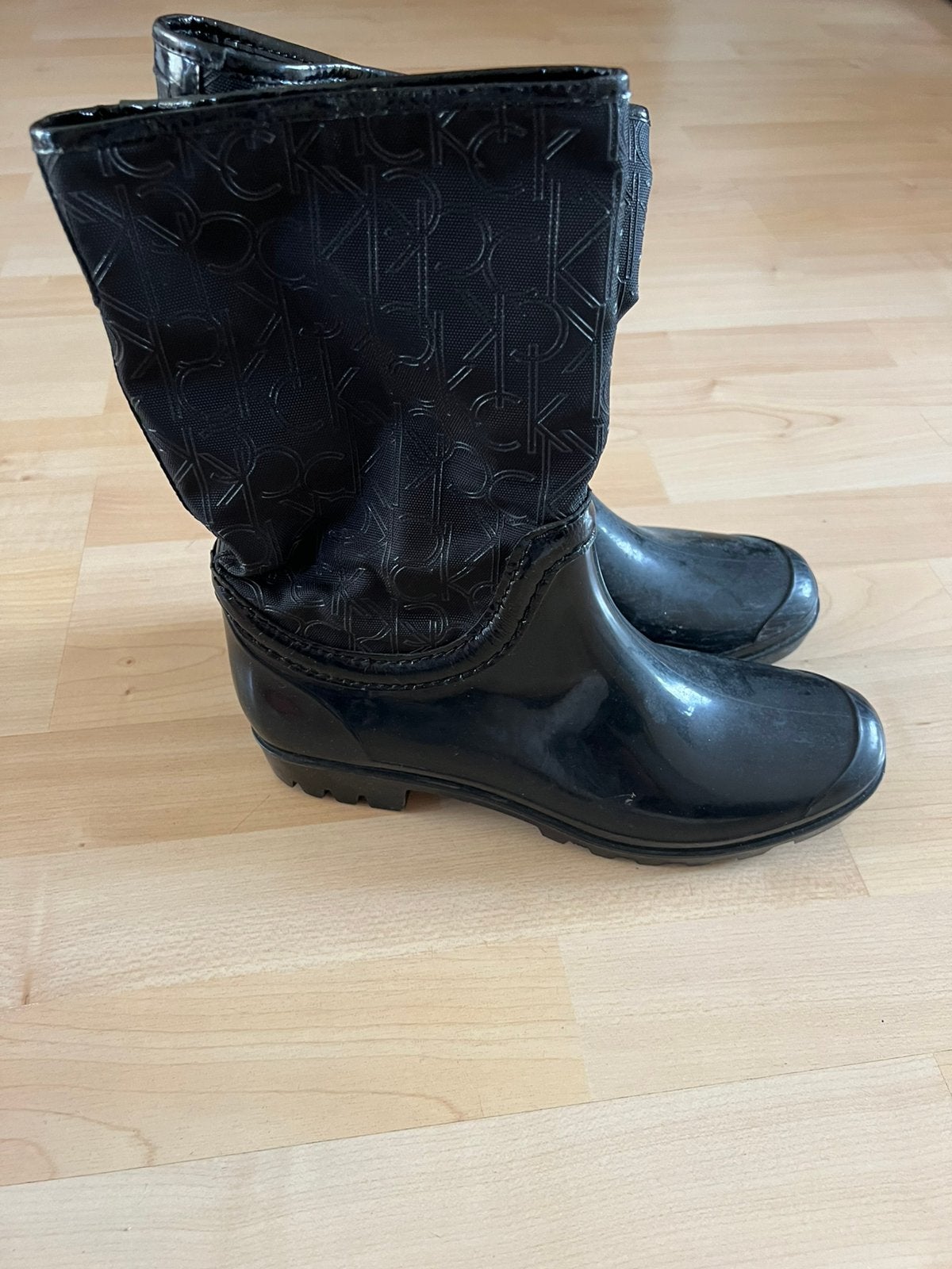 Calvin klein, Kleding | Dames, Schoenen, Ophalen of Verzenden, Zo goed als nieuw, Zwart, Regenlaarzen