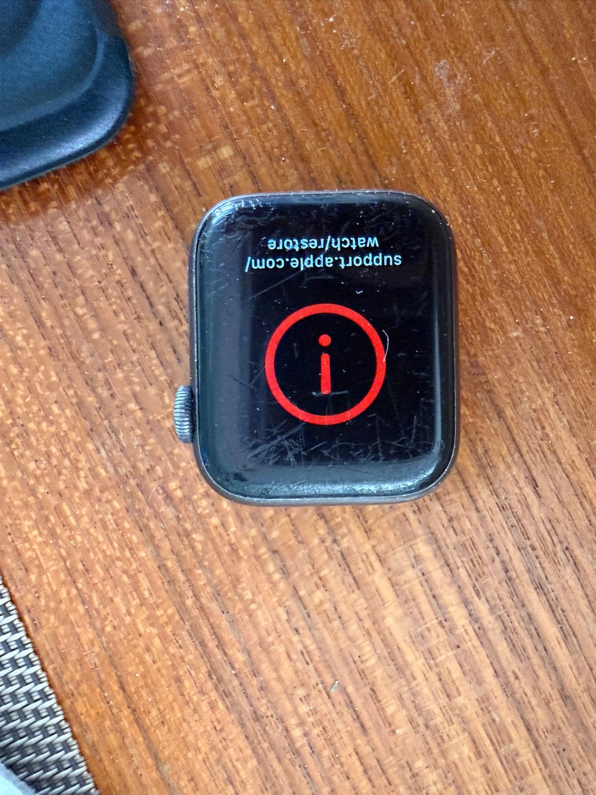 Apple Watch Series 6 (dames) - Voor onderdelen/reparatie, Gebruikt, Hartslag, Zwart, IOS