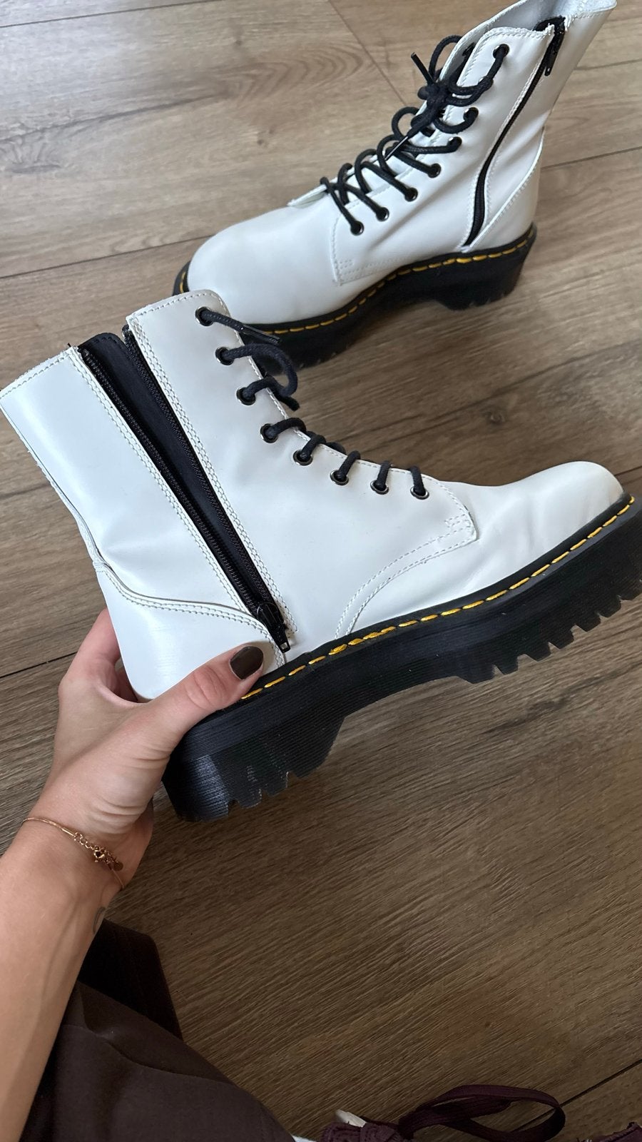 Dr. Martens Jadon Platform Boots Wit Maat 43, Ophalen of Verzenden, Zo goed als nieuw, Wit, Lage of Enkellaarzen