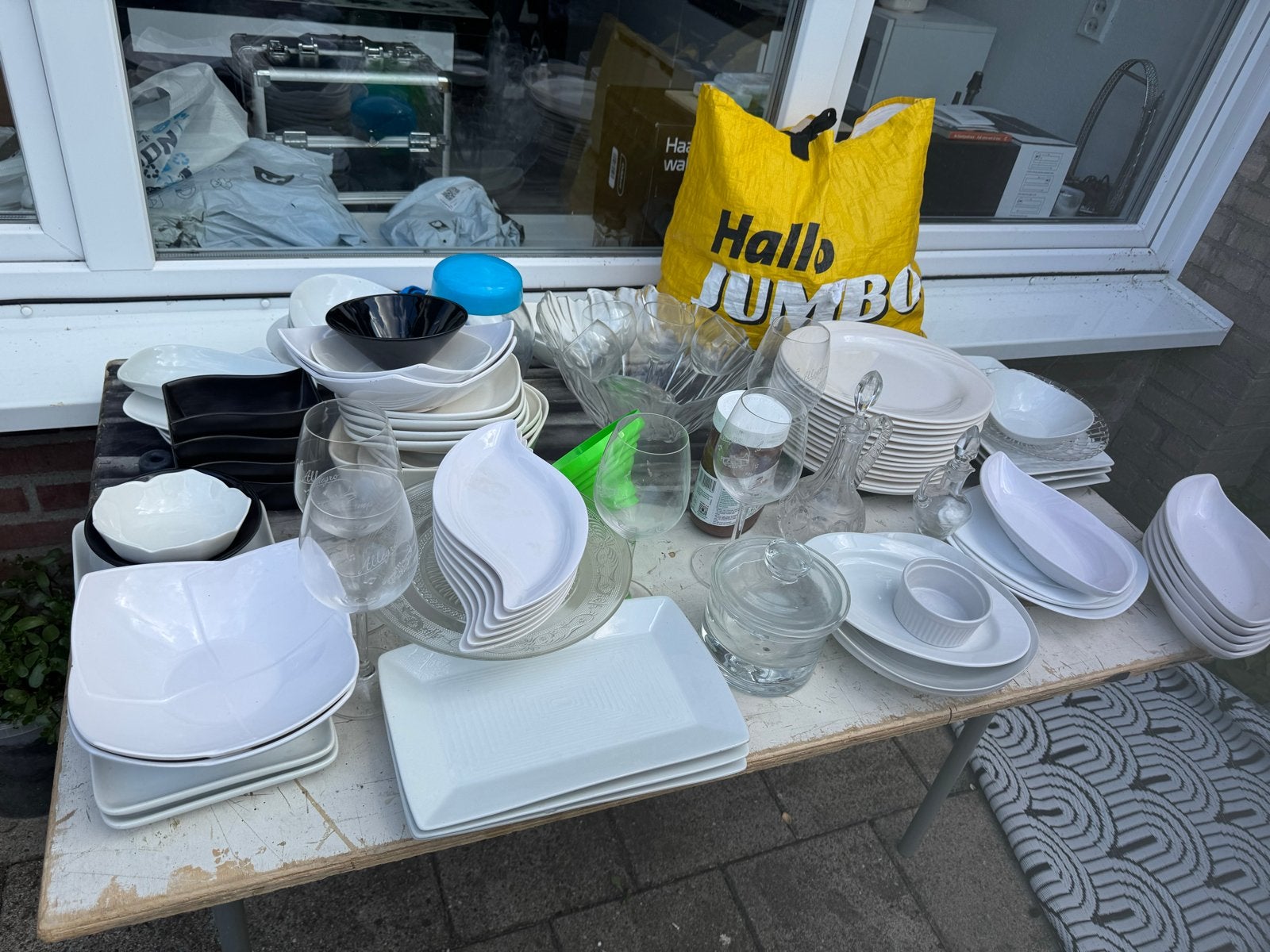 Gratis servies, borden, schalen en glazen, Huis en Inrichting, Keuken | Servies, Ophalen of Verzenden, Gebruikt, Keramiek, Bord(en)