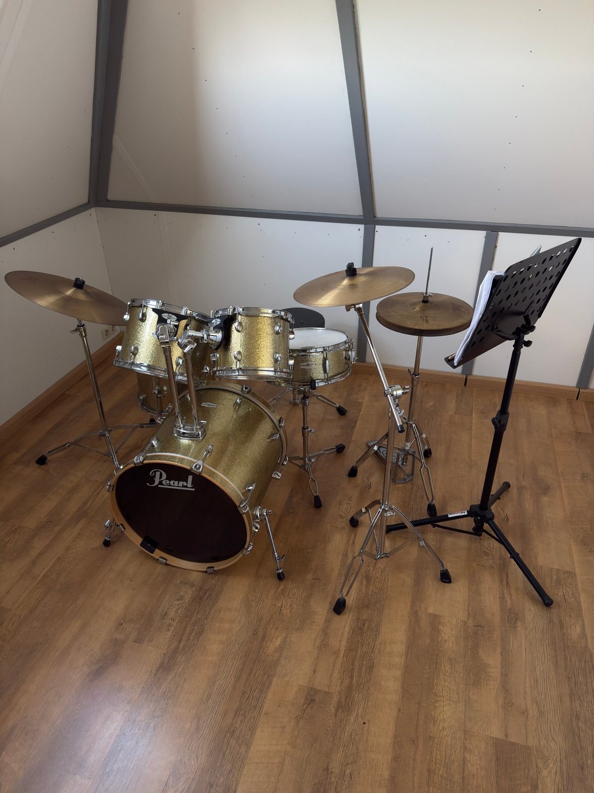 Pearl Forum drumstel met kruk en muziekstandaard, Ophalen, Gebruikt, Pearl