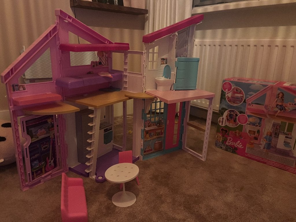 Barbie huis, Kinderen en Baby's, Speelgoed | Poppenhuizen, Ophalen, Zo goed als nieuw, Poppenhuis