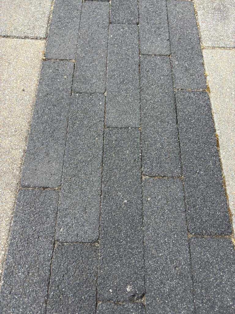 Gezocht: Waalformaat betonklinker antraciet 20x5x6 cm, Tuin en Terras, Tegels en Klinkers, Ophalen, Klinkers, Nieuw, Minder dan 5 m²