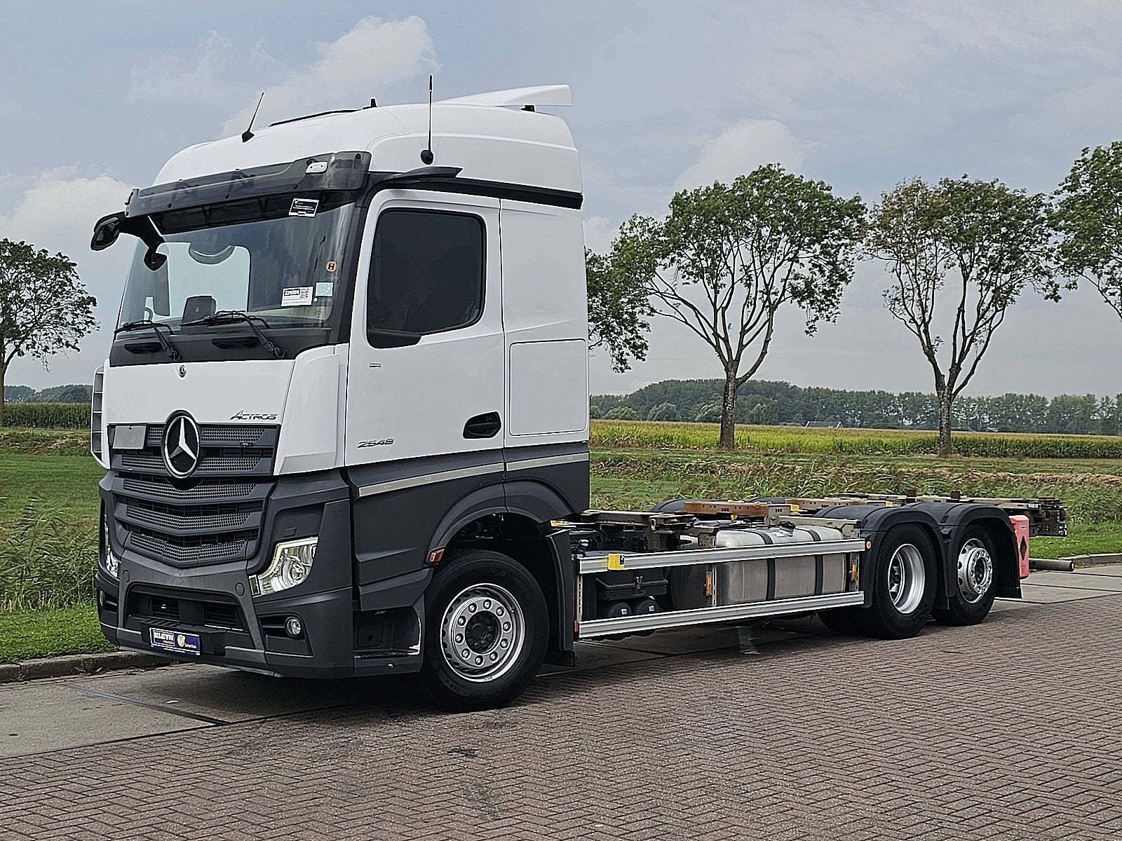 MERCEDES-BENZ ACTROS 2548 6x2 retarder wb490, Auto's, Automaat, Euro 6, Wit, Mercedes-Benz