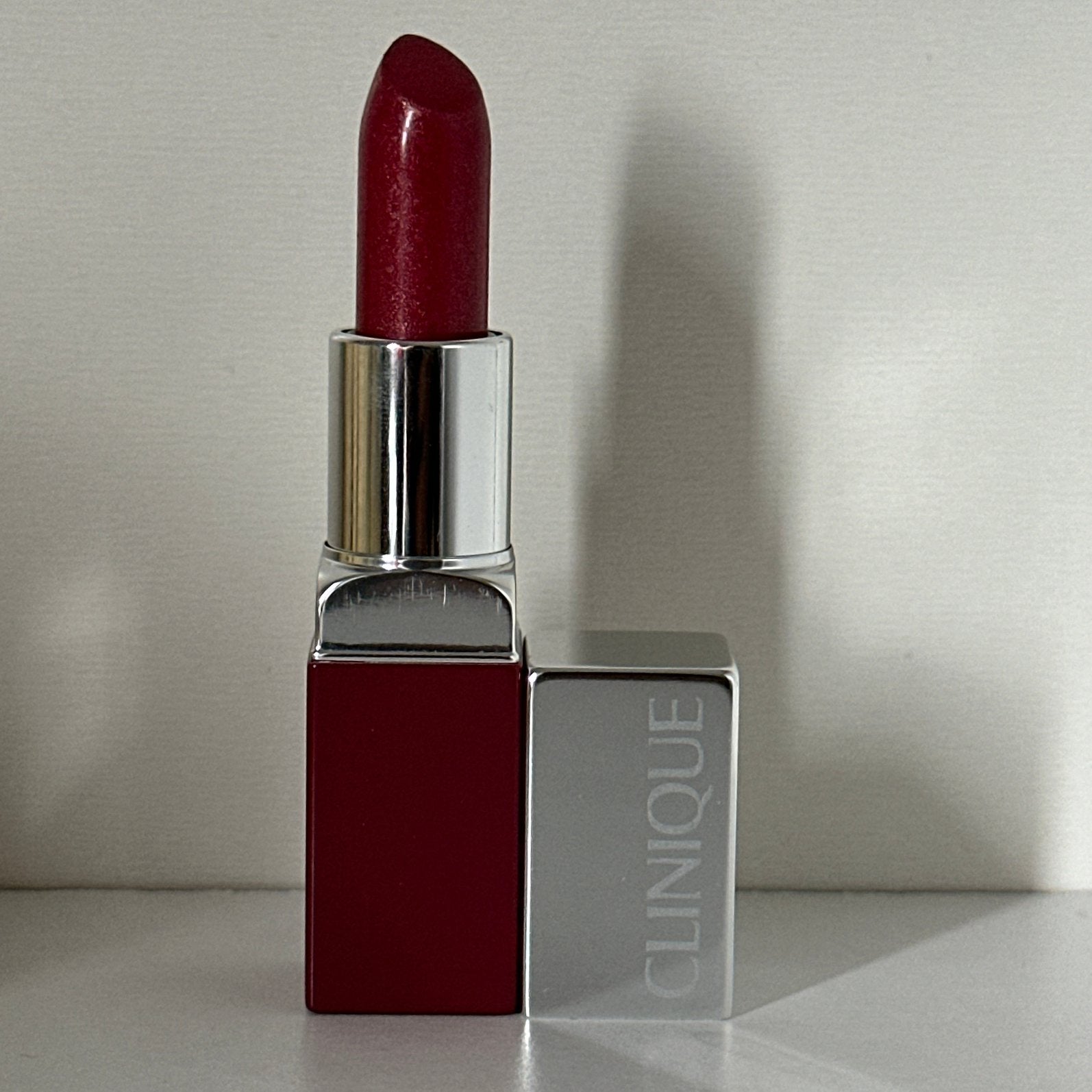 Clinique Pop Lip Colour+Primer Lipstick #13 Love Pop#, Ophalen of Verzenden, Nieuw, Lippen, Make-up