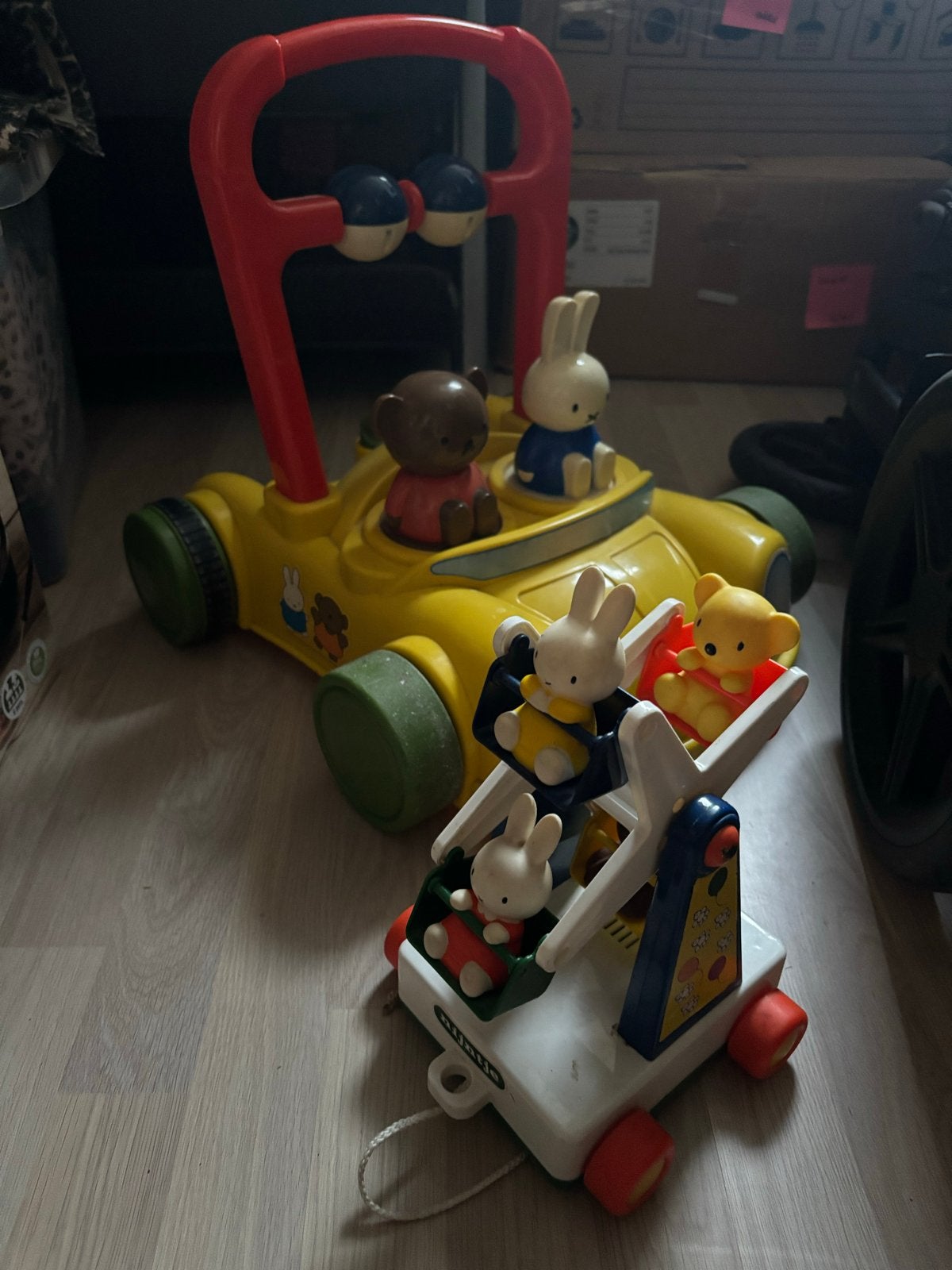Nijntje loopwagen en Nijntje trekfiguur, Kinderen en Baby's, Speelgoed | Babyspeelgoed, Ophalen, Gebruikt, Overige typen, Met wieltjes