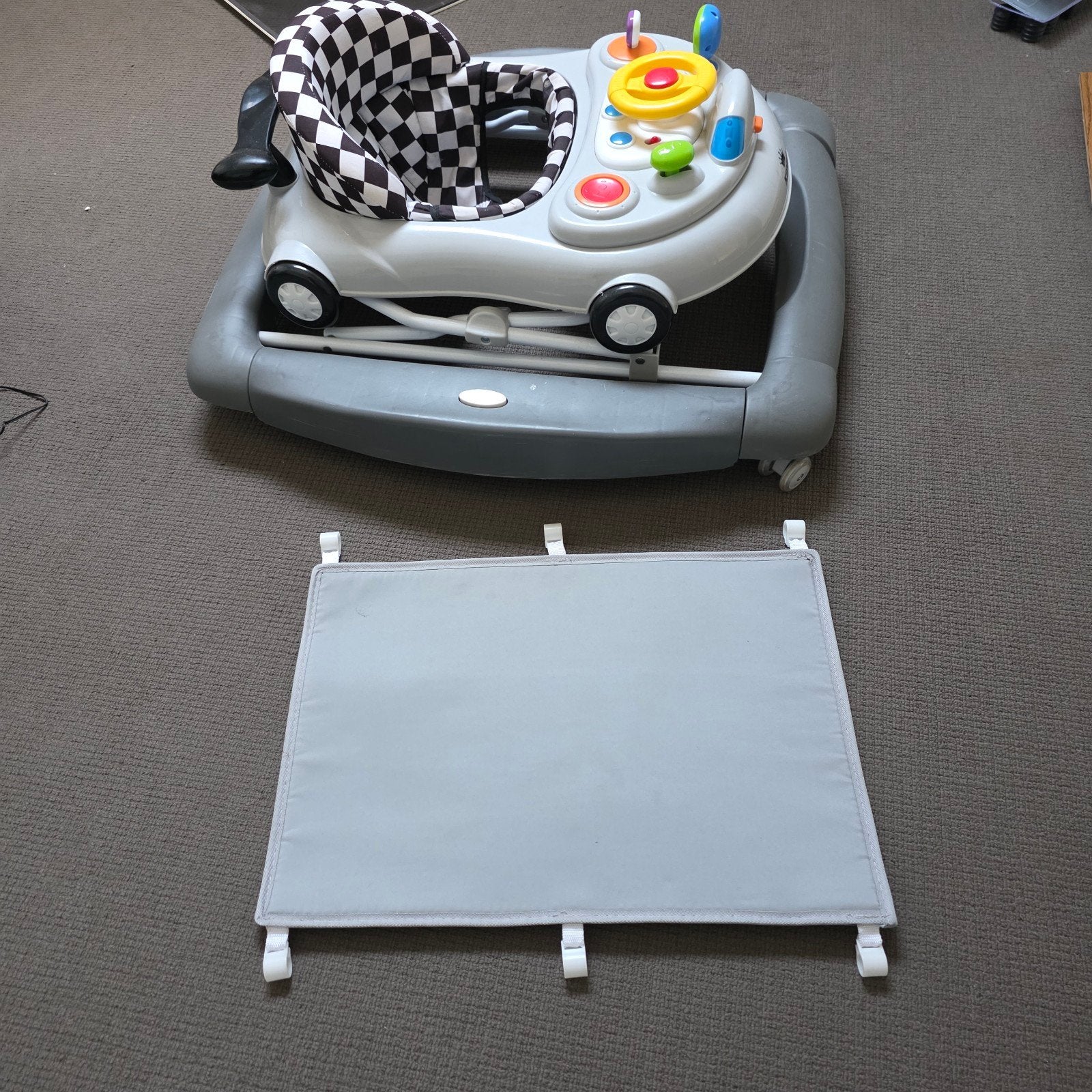 Babywalker loopstoel met speelblad en geluid, Ophalen, Zo goed als nieuw, Auto, Met geluid