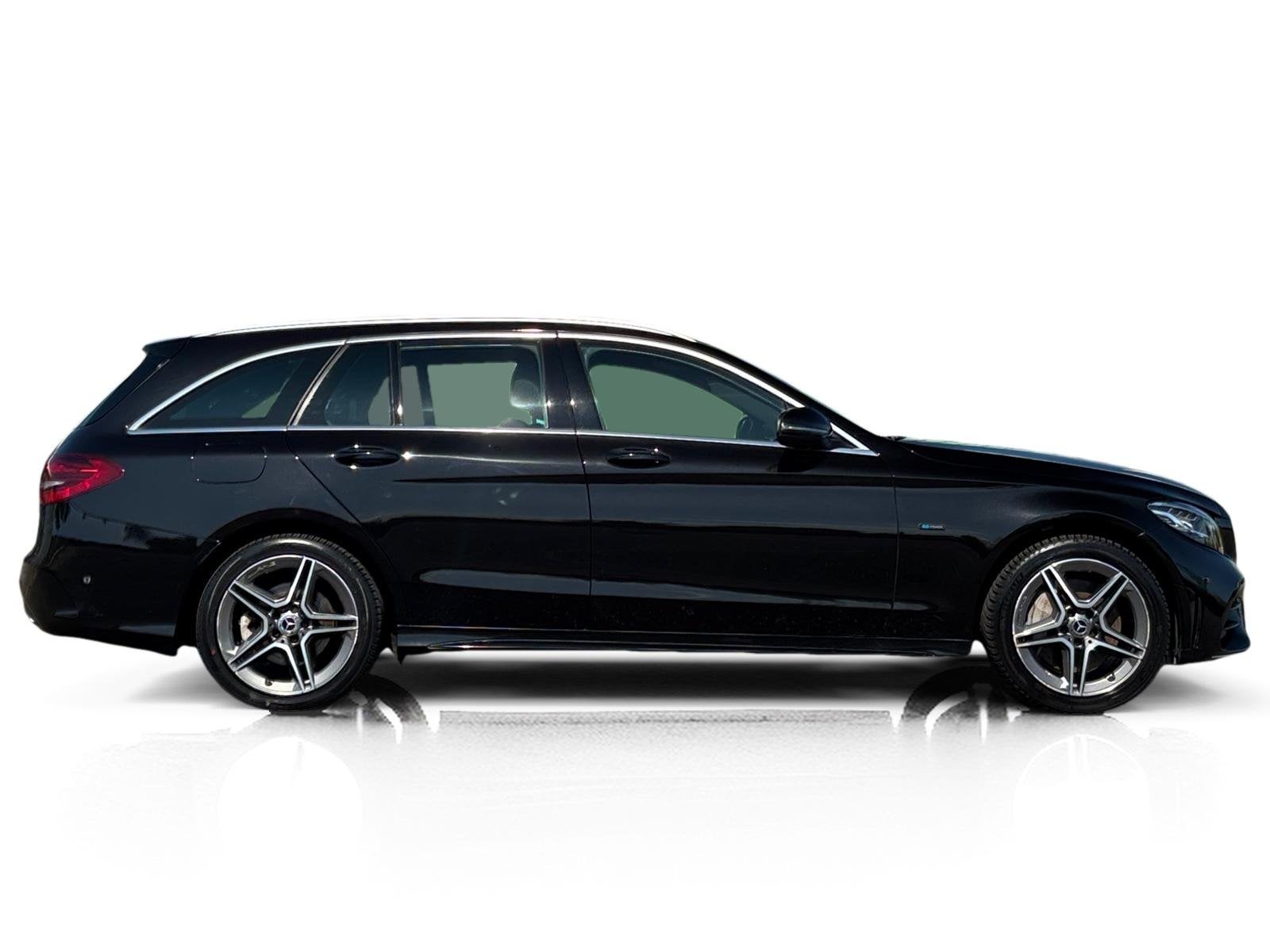 Mercedes-Benz C-klasse Estate 300e AMG ✅ Leder ✅ Camera, Auto's, Mercedes-Benz, Automaat, 320 pk, Hybride Elektrisch/Benzine, 84 €/maand