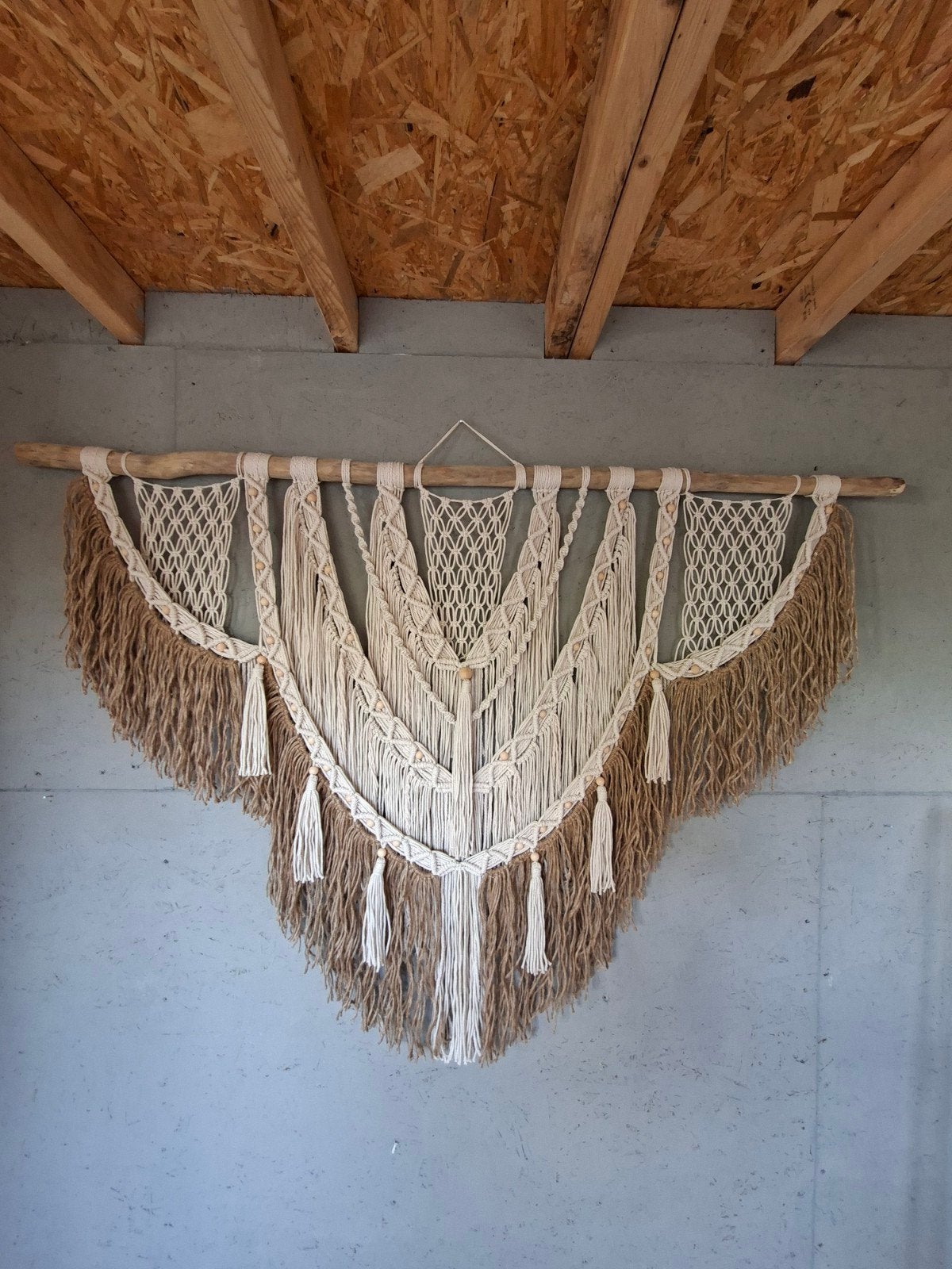 Nieuwe handgemaakte macrame wandkleed beige/jute, Huis en Inrichting, Ophalen of Verzenden, Nieuw