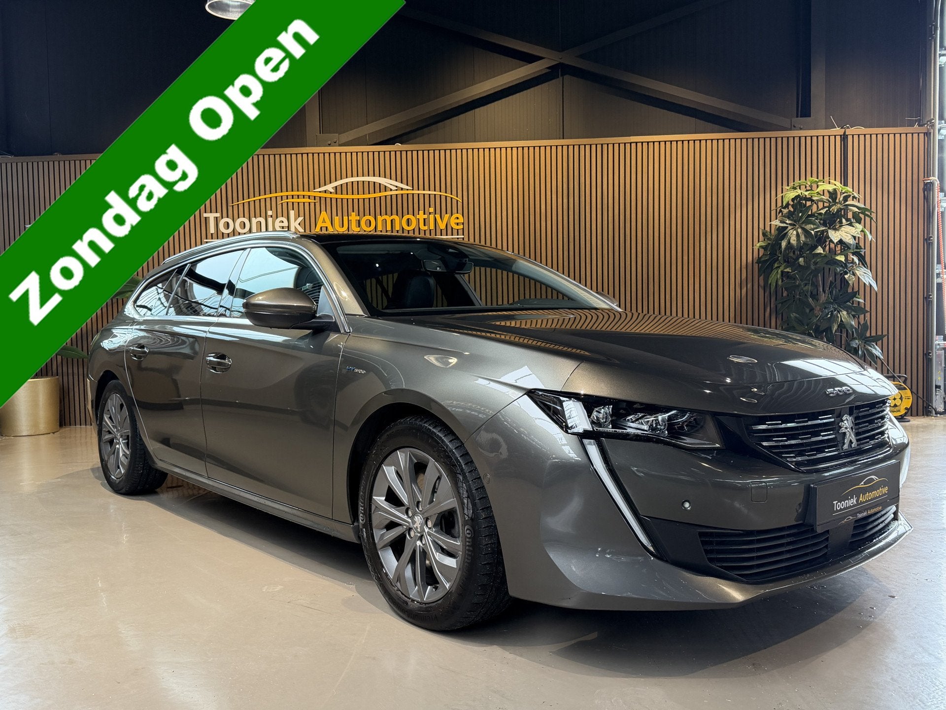 Peugeot 508 SW 1.6 PureTech PANORAMADAK | STOELVERWARMING |, Auto's, Gebruikt, 4 cilinders, 19 km/l, Hybride Elektrisch/Benzine