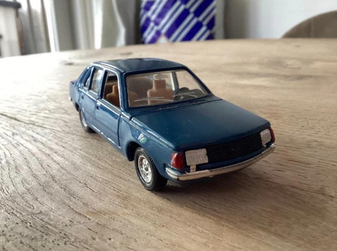 Solido Renault 18 1:43 No. 91 (12-78) Made in France, Ophalen of Verzenden, Zo goed als nieuw, Auto, Solido