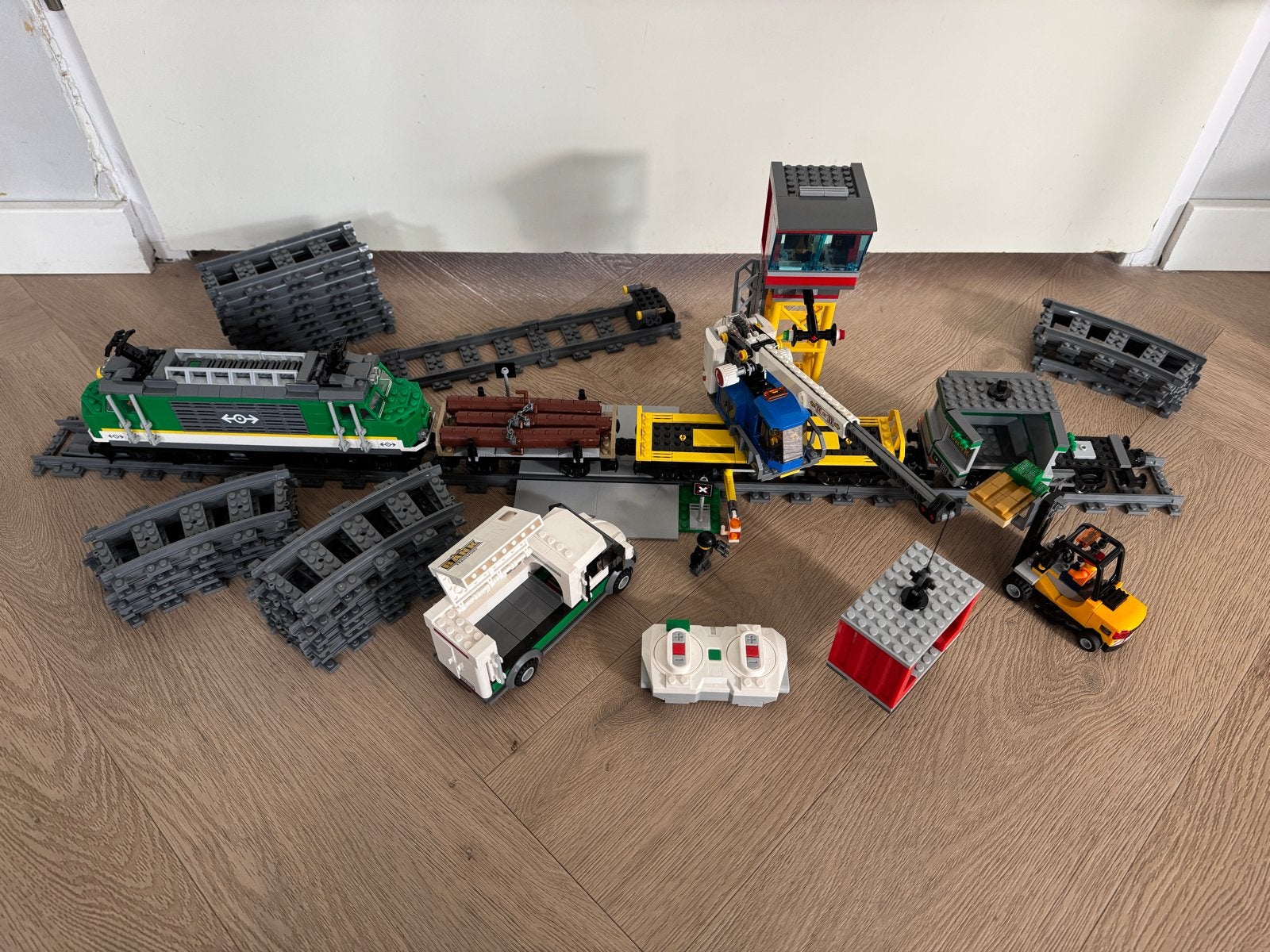 LEGO City 60198 Vrachttrein met afstandsbediening, Ophalen of Verzenden, Zo goed als nieuw, Overige merken