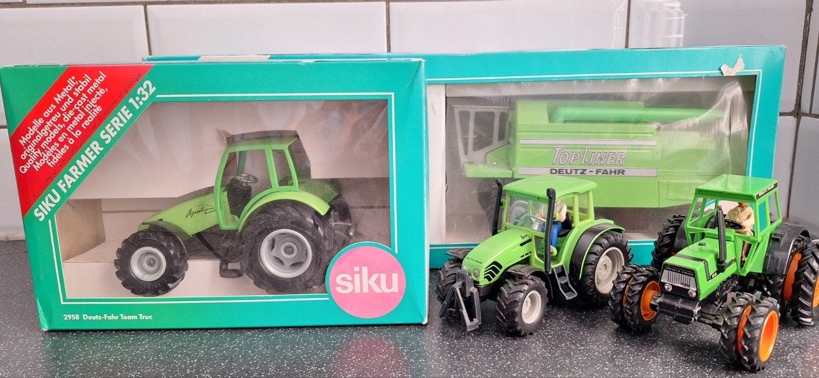 Setje Deutz Britains Siku, Hobby en Vrije tijd, Modelauto's | 1:32, Tractor of Landbouw, Britains, Ophalen of Verzenden