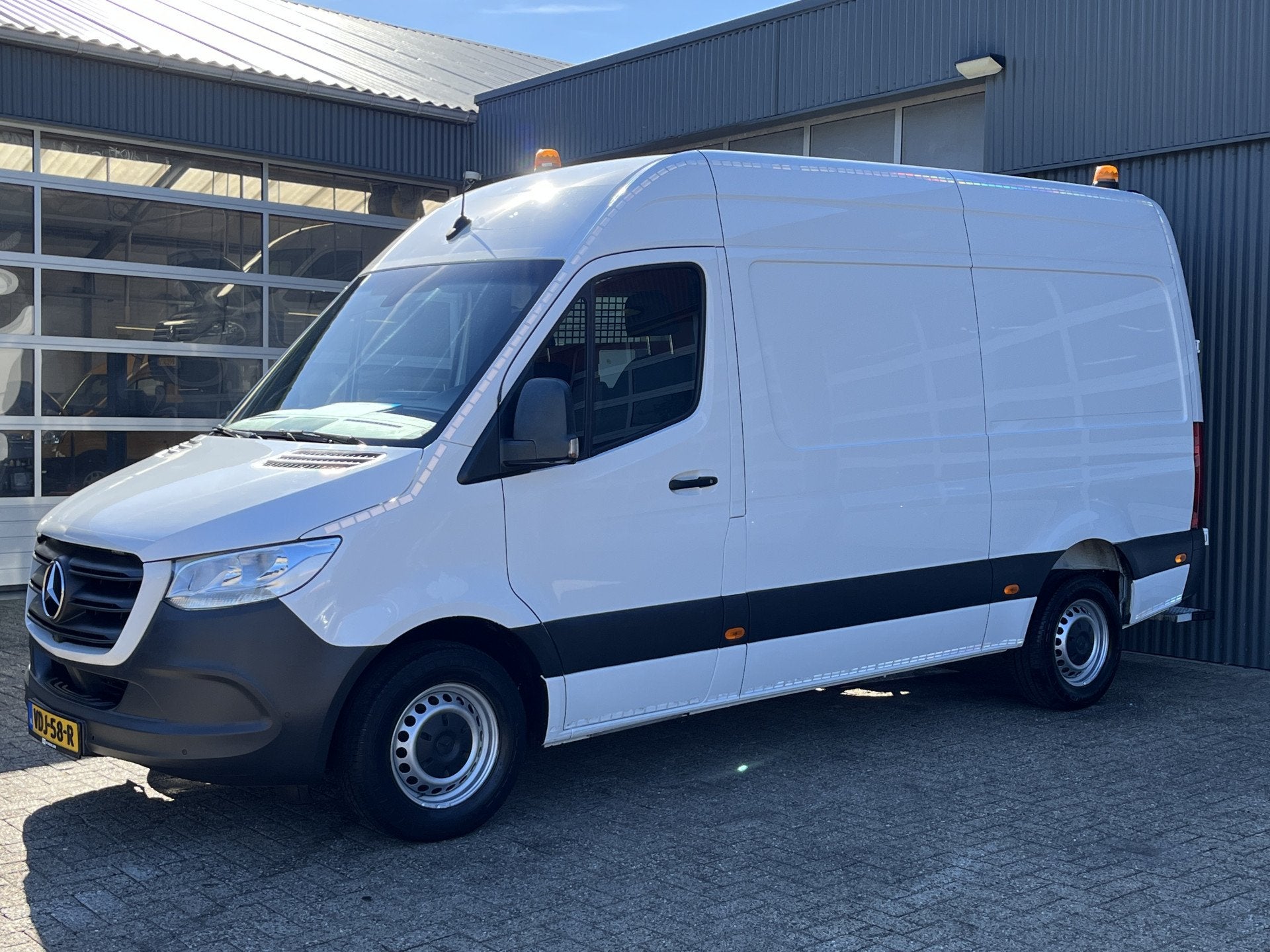 Mercedes-Benz Sprinter 314 2.2 CDI L2H2 Werkplaats Omvormer, Automaat, Gebruikt, 2135 kg, Wit